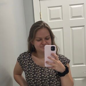 Meet your Posher, Ella